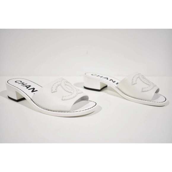 Chanel 22S White Calfskin Leather CC Logo Mules Slide Sandal Block Heel Flat 37 - Picture 2 of 12